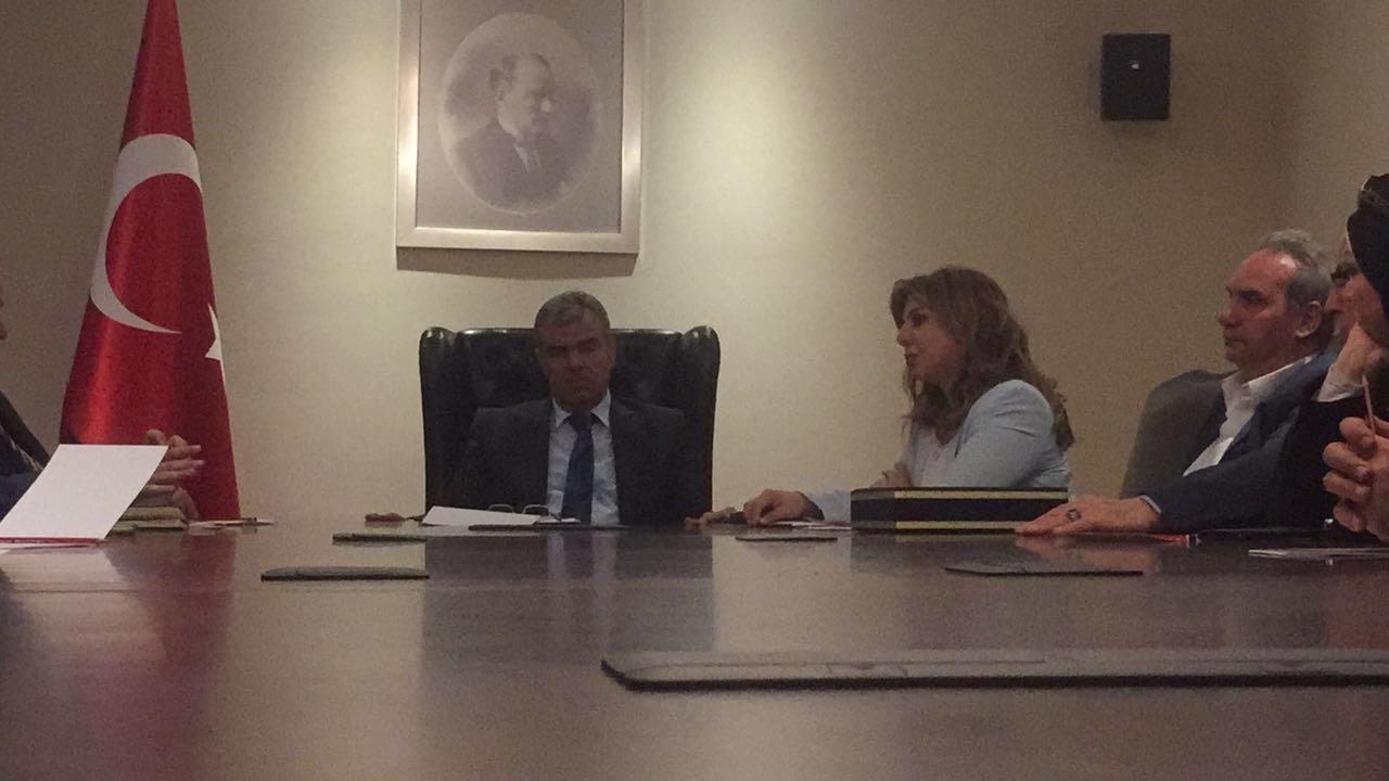 Suriye Dostluk Derneği Genel Başkanı Sn Kadriye Esra AYGÜN'le birlikte şube başkanlarıyla Başbakan Yardımcısı Sn Veysi KAYNAK'ı makamında ziyaret