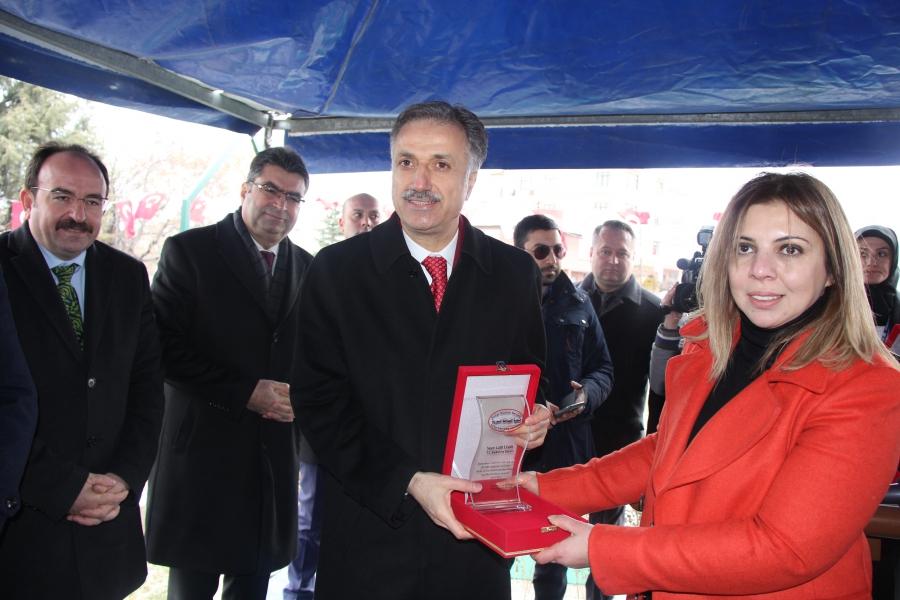 Altındağ Battalgazi Mahallesi'nde yapılan okulun açılışına