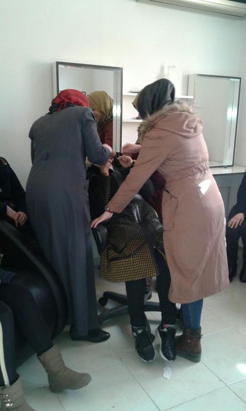 SURİYELİ KADINLARA MESLEKİ CİLT BAKIMI EĞİTİMLERİ